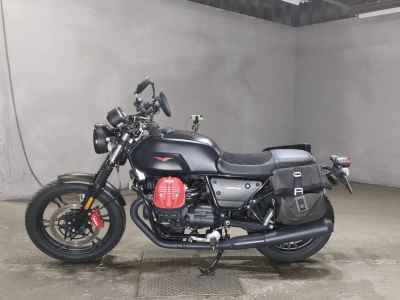Moto Guzzi V7 III Carbon 2019