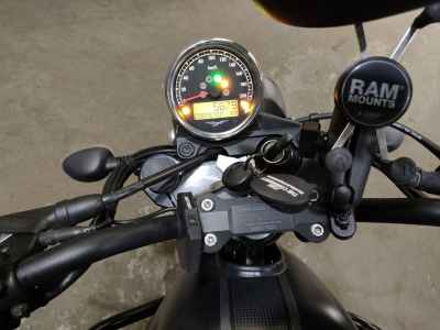 Moto Guzzi V7 III Carbon 2019