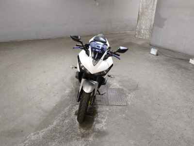 Yamaha YZF-R25 2018