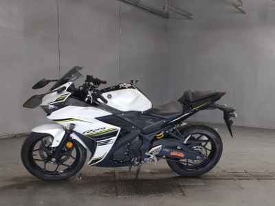 Yamaha YZF-R25 2017