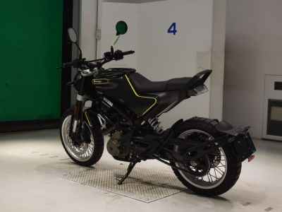 Husqvarna SVARTPILEN 401 2018