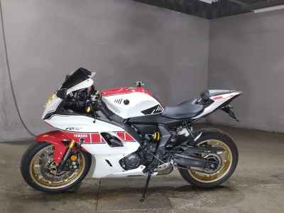 Yamaha YZF-R7 2022
