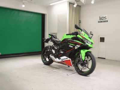 Kawasaki Ninja ZX-25R 2022