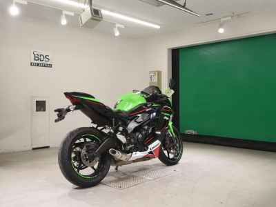 Kawasaki Ninja ZX-25R 2022