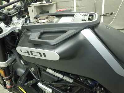 Husqvarna SVARTPILEN 401 2022