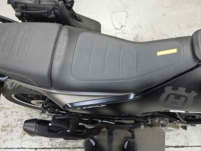 Husqvarna Svartpilen 401 2023