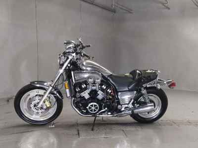 Yamaha V-Max 1200 2025