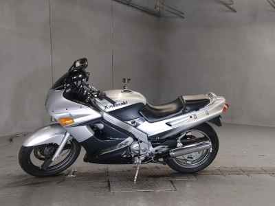 Kawasaki ZZR250 1999