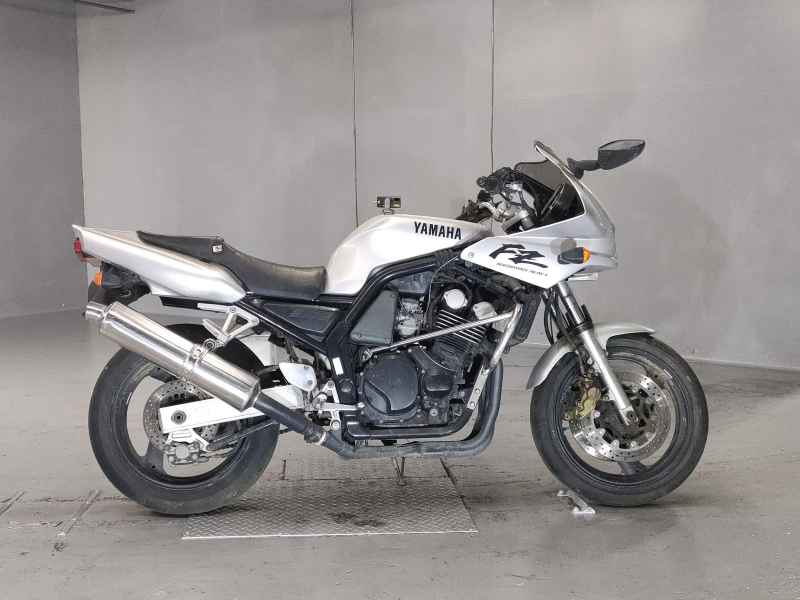 Yamaha FZ400 1998