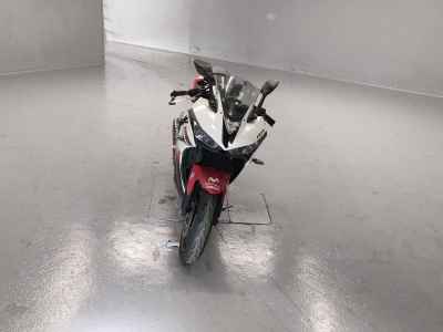 Yamaha YZF-R25 2016