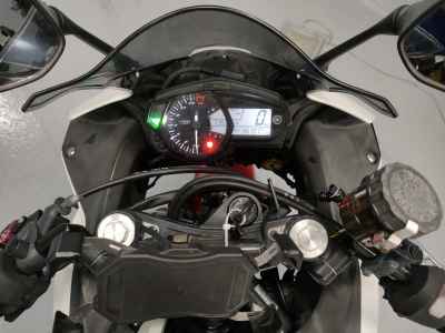 Yamaha YZF-R25 2016