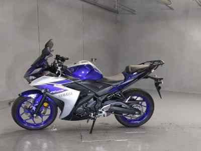 Yamaha YZF-R25 2015