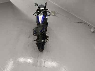 Yamaha YZF-R25 2015