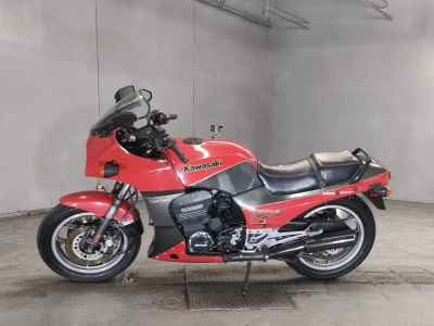 Kawasaki GPZ750R 1985
