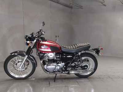 Kawasaki W800 2022