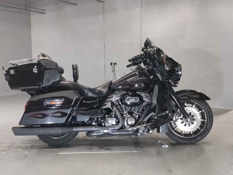 Harley-Davidson FLHTCUSE1800 CVO 2010