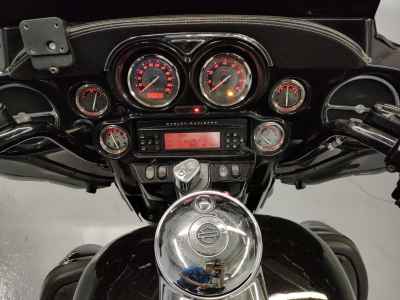 Harley-Davidson FLHTCUSE1800 CVO 2010