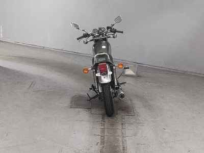 Yamaha SR400 2019