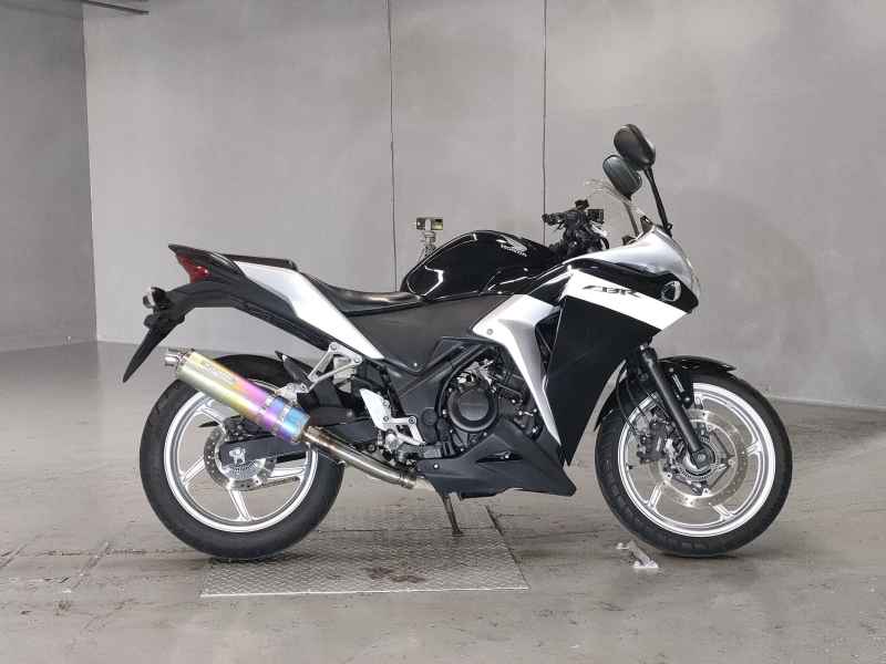 Honda CBR250R 2011