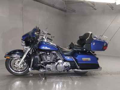 Harley-Davidson Electra Glide FLHTK103 2010