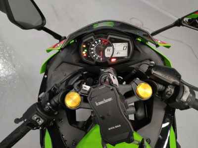 Kawasaki Ninja ZX-25R KRT 2021