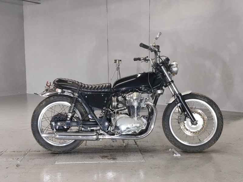 Kawasaki W650 2002