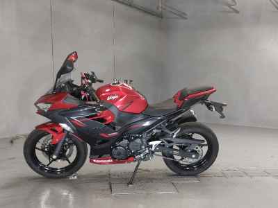 Kawasaki Ninja 400 2018