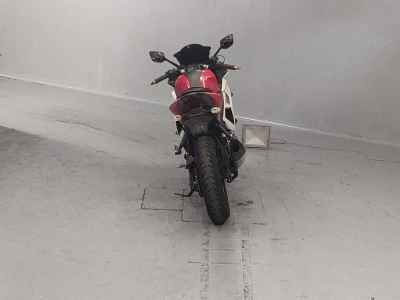 Yamaha YZF-R25 2015