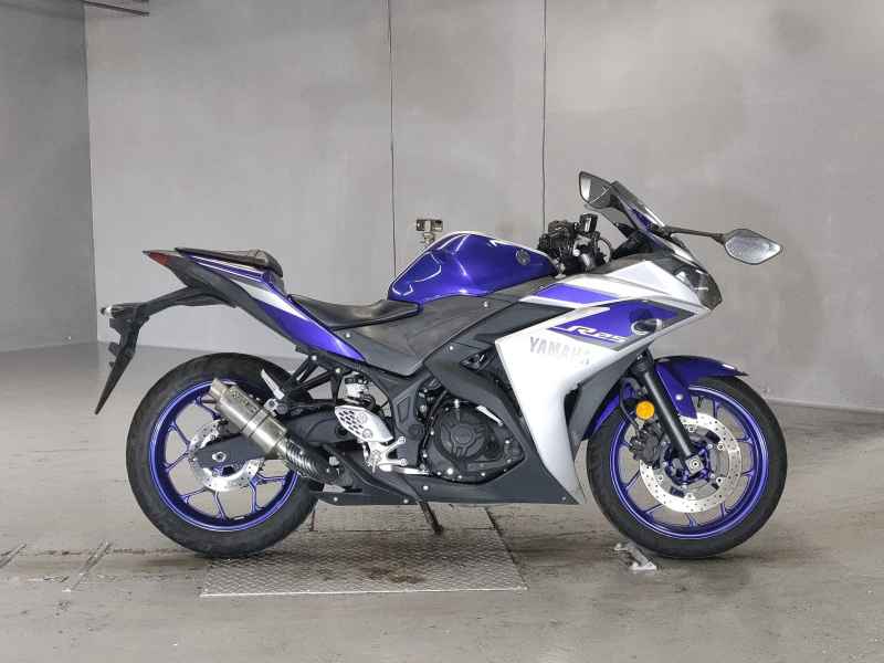 Yamaha YZF-R25 2015