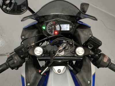 Yamaha YZF-R25 2015
