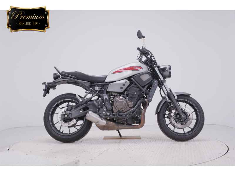 Yamaha XSR700 2021