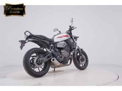 Yamaha XSR700 2021