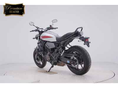 Yamaha XSR700 2021