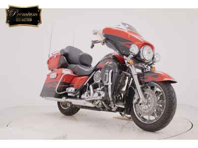 Harley-Davidson FLHTCUSE1800 CVO 2009
