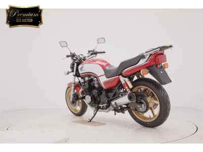 Honda CB750SF 2010