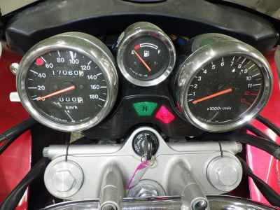 Suzuki GSF750 2000