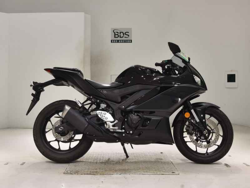 Yamaha YZF-R25 2021
