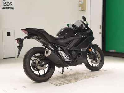 Yamaha YZF-R25 2021