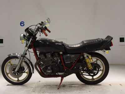 Suzuki GSX400E 1983