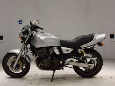 Suzuki GSX400 Inazuma 2000