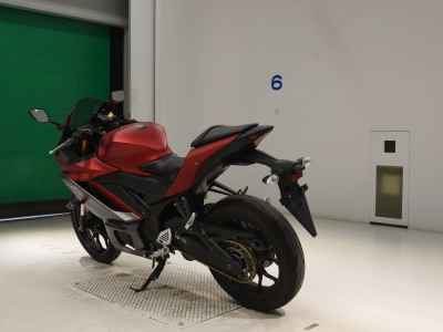 Yamaha YZF-R25 2019