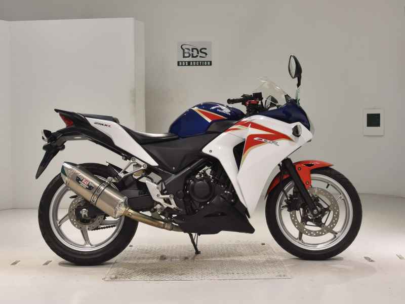 Honda CBR250R 2011
