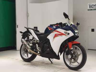 Honda CBR250R 2011