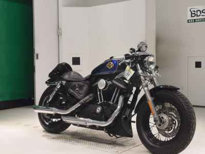 Harley-Davidson Sportster Custom XL1200C 2013