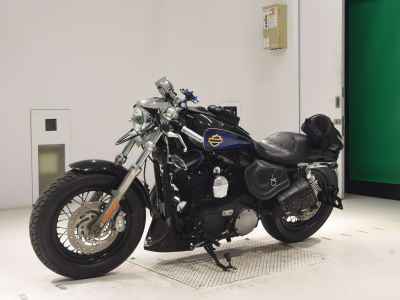 Harley-Davidson Sportster Custom XL1200C 2013