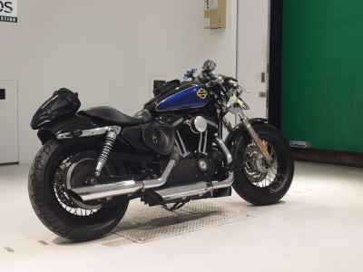 Harley-Davidson Sportster Custom XL1200C 2013