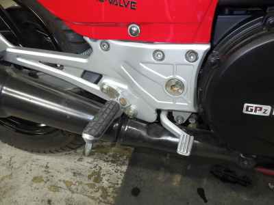 Kawasaki GPZ900R 1995