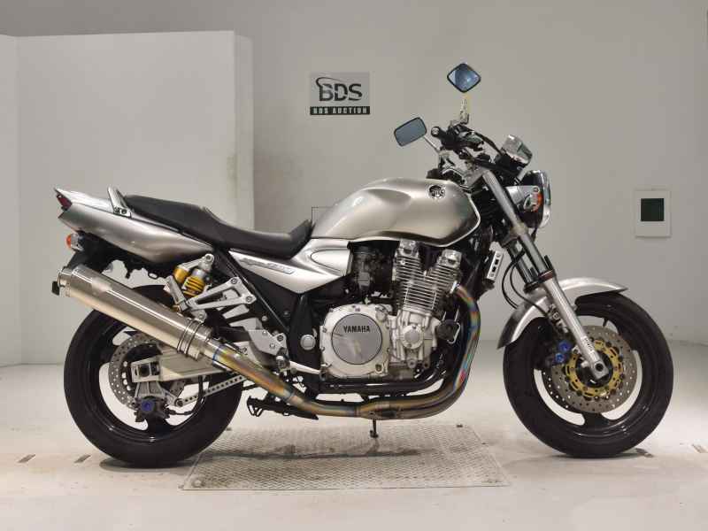 Yamaha XJR1300 2002