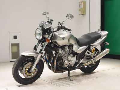 Yamaha XJR1300 2002