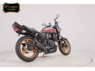 Kawasaki ZRX400 2024